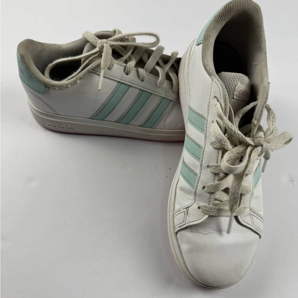Adidas Grand court 2.0 in cloud white,jade,pink size 5